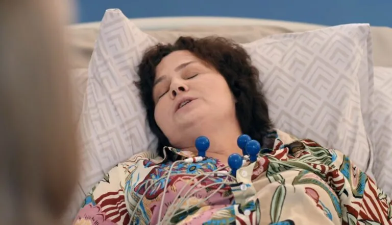 Момент из 6 серии 5 сезона